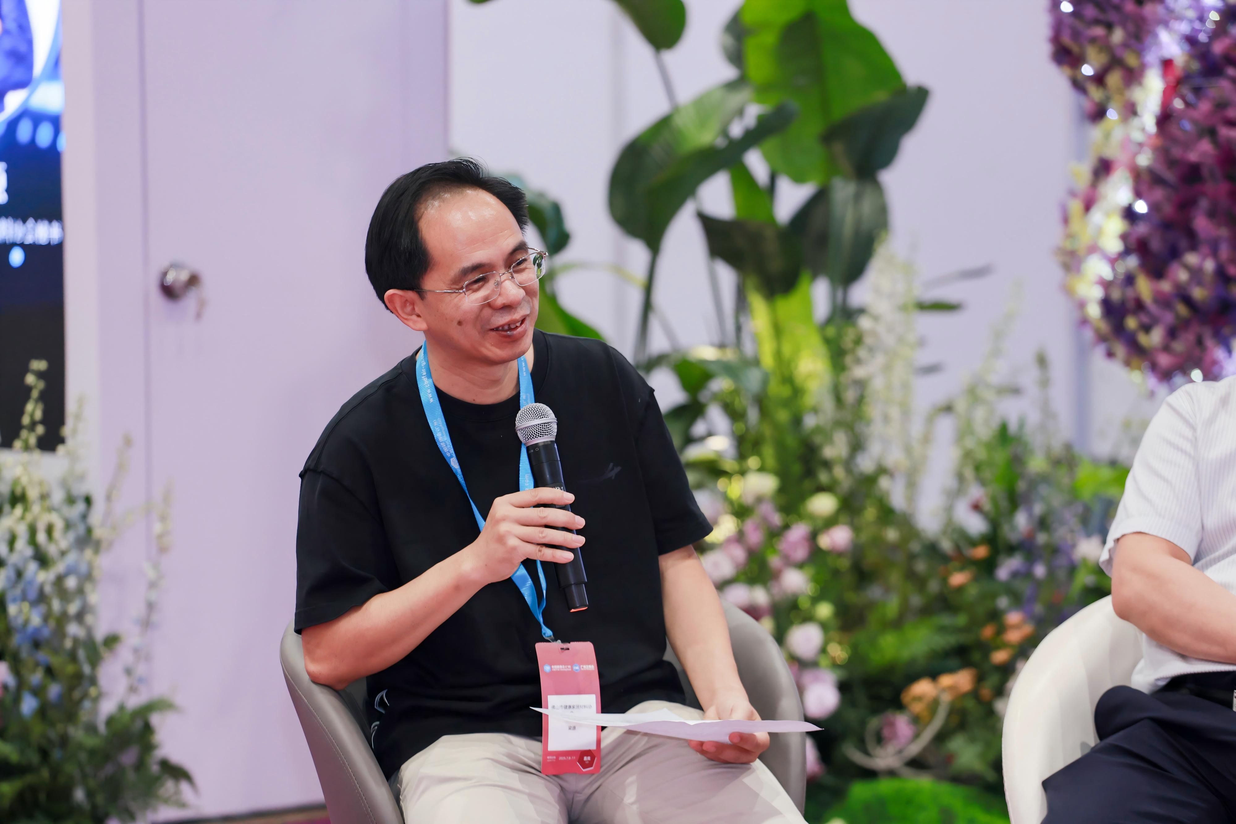 AI、小红书亮相“赢创2024论坛”,与百名家居业界精英论创新发展共话未来(图2) AI、小红书亮相“赢创2024论坛”,与百名家居业界精英论创新发展共话未来(图2)