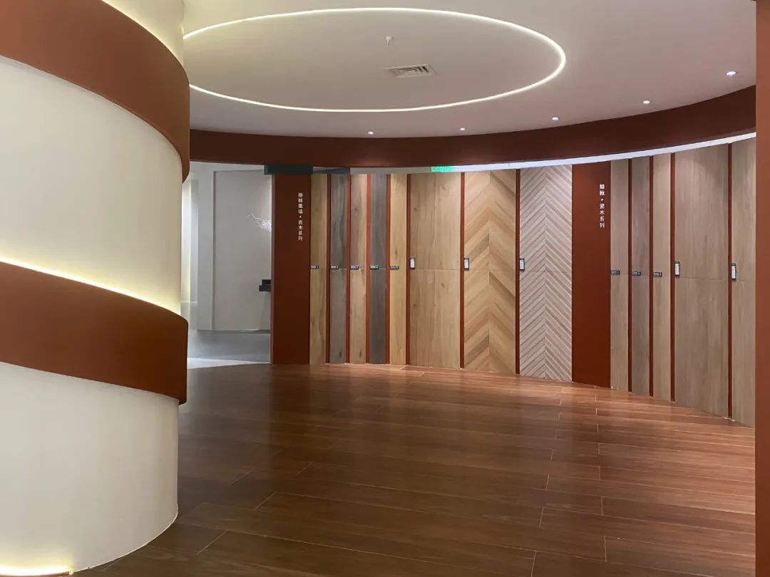 会员推荐 丨罗曼缔克瓷砖RM：ROMANTIC重庆·臻品馆，重新定义艺术体验空间(图5)