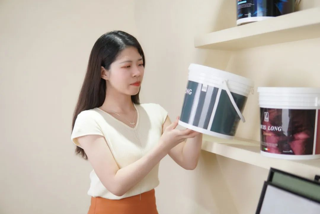 会员推荐 | LOUIS LONG :路易诗兰色彩体系的传承与行业革新的背后......(图3) 会员推荐 | LOUIS LONG :路易诗兰色彩体系的传承与行业革新的背后......(图3)