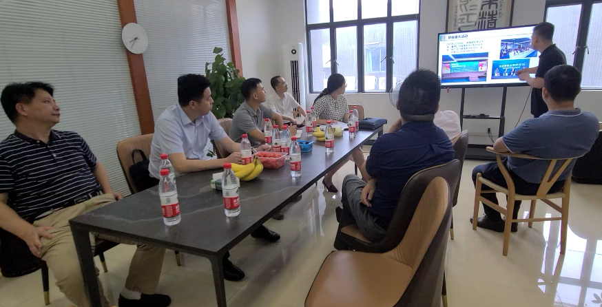 佛山市民政局社会组织管理局众领导莅临佛山市健康家居材料协会检查指导工作！(图1)