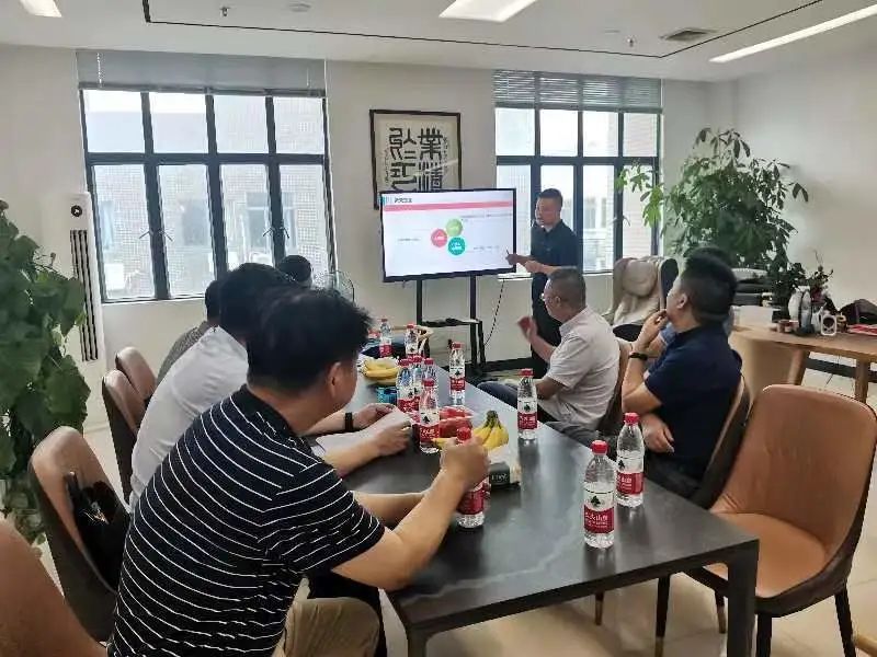 佛山市民政局社会组织管理局众领导莅临佛山市健康家居材料协会检查指导工作！(图2)